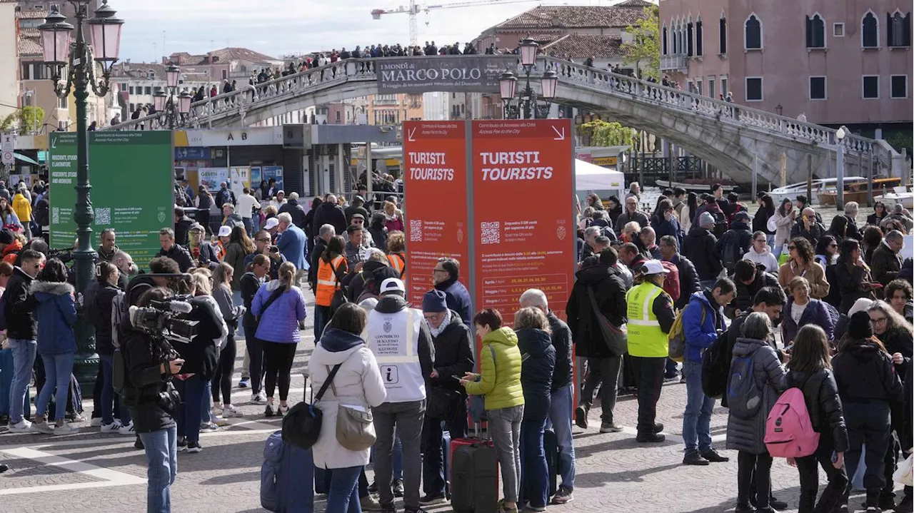 Testphase für Tagesbesucher: Eintrittsgeld spült Venedig Einnahmen von fast einer Million Euro in die Kassen