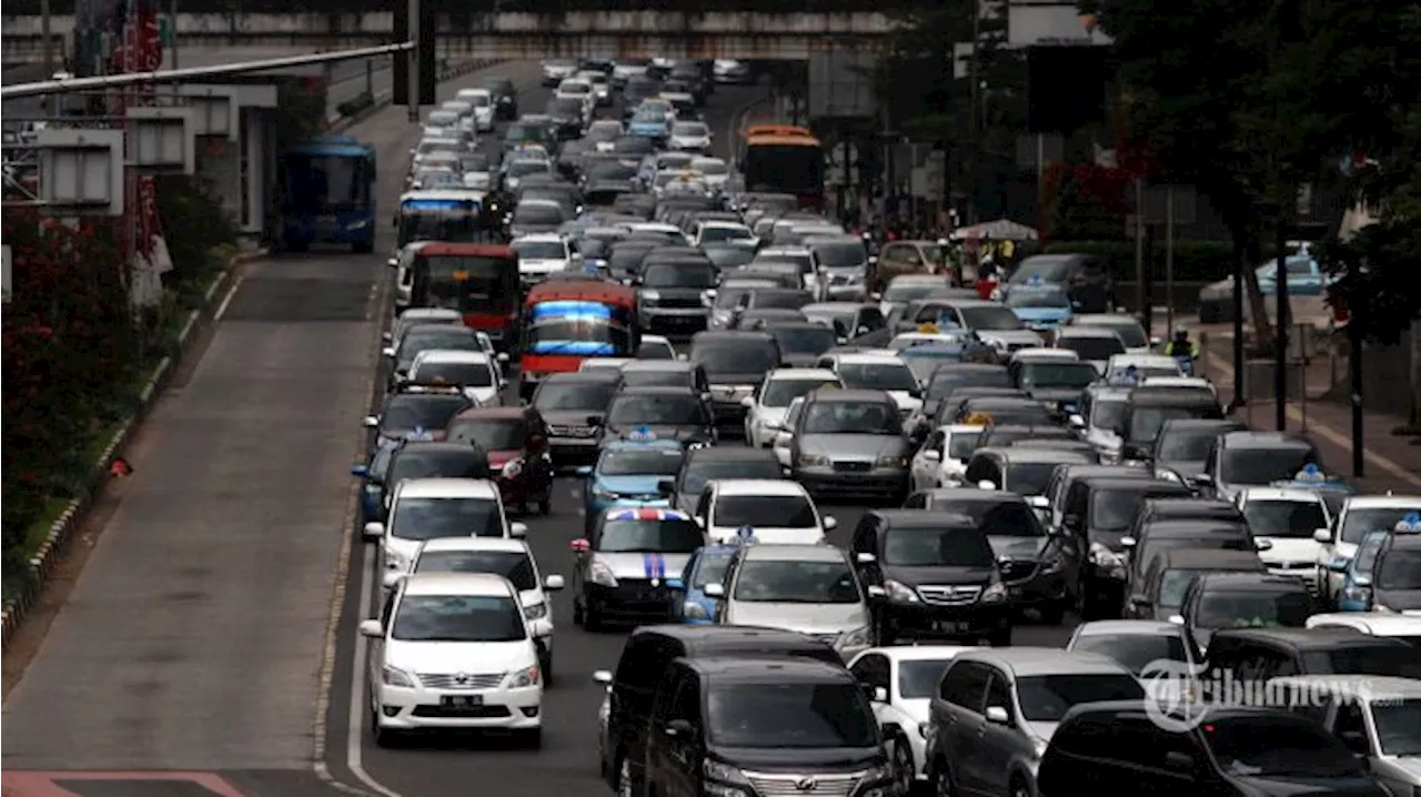 Usia Mobil dan Motor di Jakarta akan Dibatasi? Bandingkan Cara Pembatasan Kendaraan di Singapura