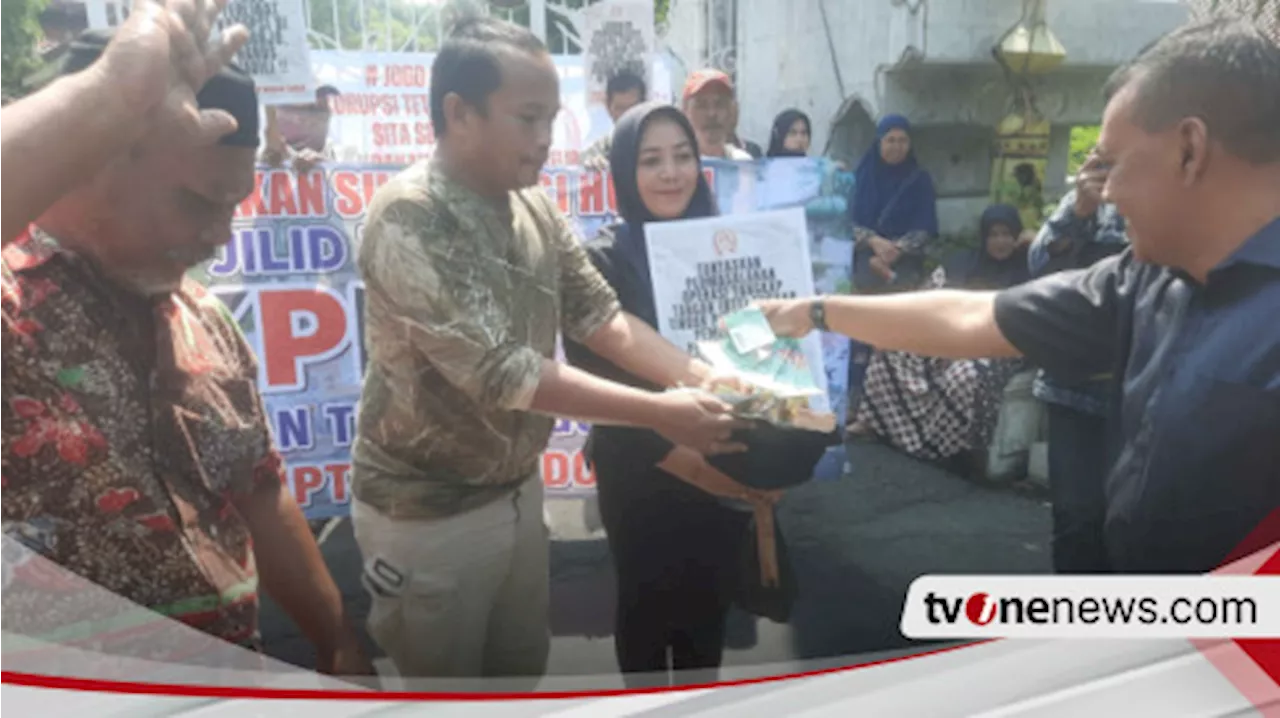 Ratusan Warga Sidoarjo Demo Segel Pendopo dan Galang Dana untuk Antar Bupati Muhdlor ke KPK