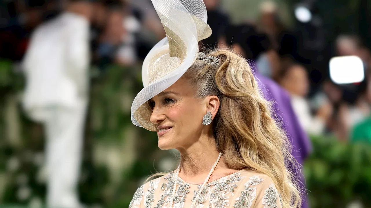 Sarah Jessica Parker : l'histoire de sa robe cage à oiseaux Richard Quinn au Met Gala 2024