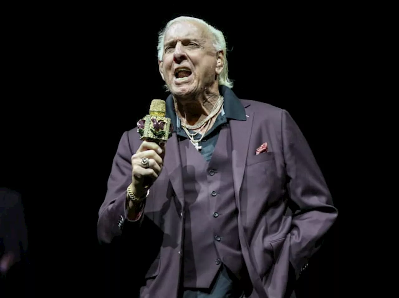 Wrestling legend Ric Flair bashes Gainesville restaurant, claims he was kicked out