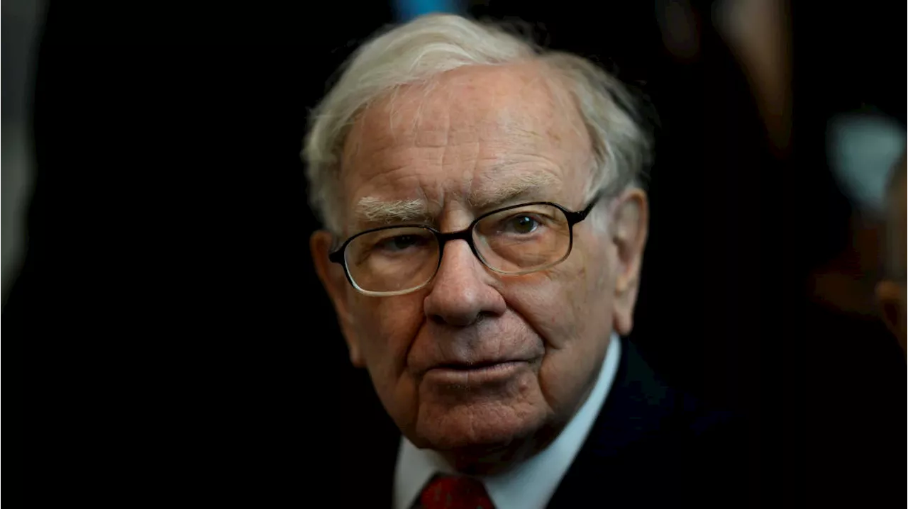 Warren Buffett on Apple, AI, and why he ditched Paramount