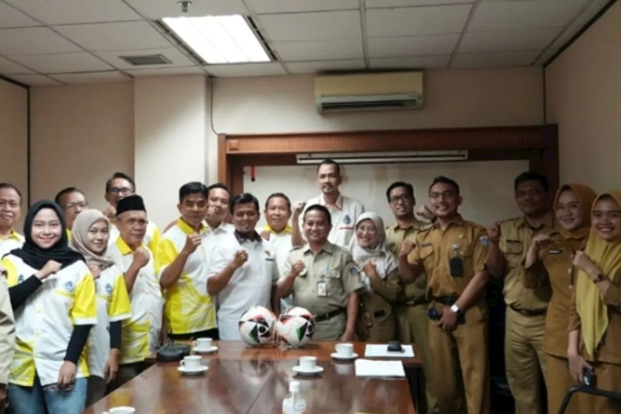 Pemkot Jakbar dukung penuh perkembangan sepak bola wilayah