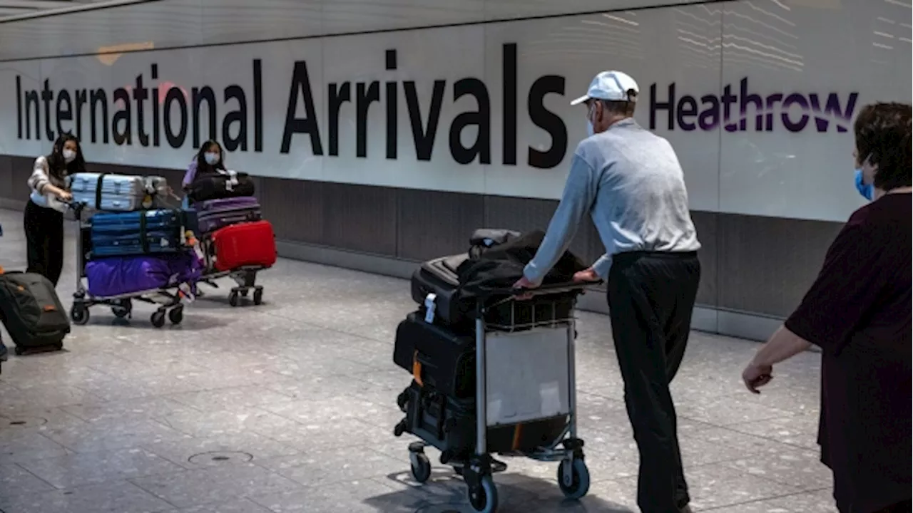 UK Border Gate Glitch Causes Chaos at Heathrow, Manchester