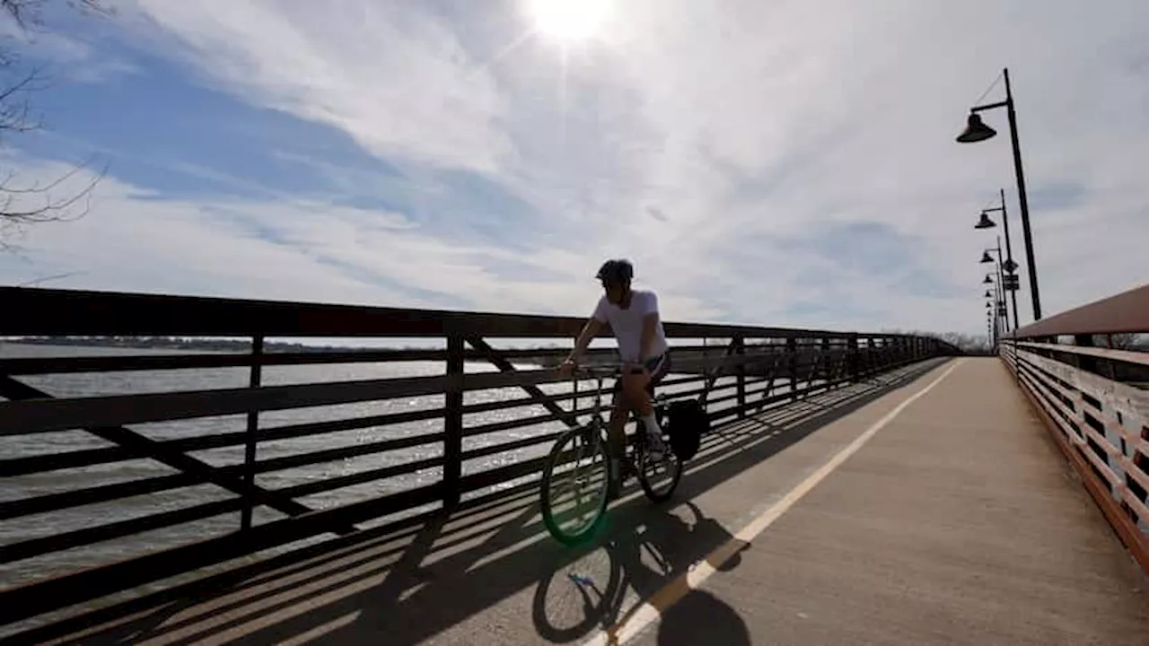 Dallas TX weather: Heat index could rise near 100 Tuesday, Wednesday