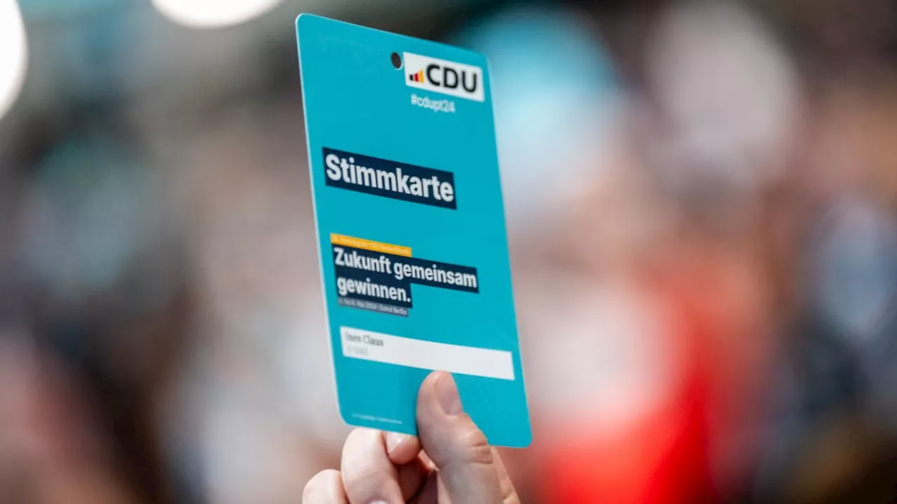 Bundesparteitag in Berlin: CDU stimmt für Rückkehr zur Wehrpflicht