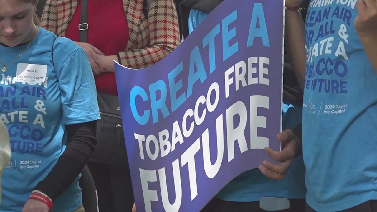 More than 400 students rally at State Capitol to support Clean Indoor Air Act