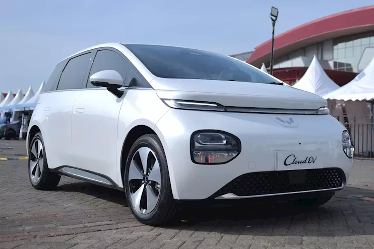 Pikat Pengunjung, Wuling Klaim Debut Cloud EV Sukses Catat Banyak Pemesanan di PEVS 2024