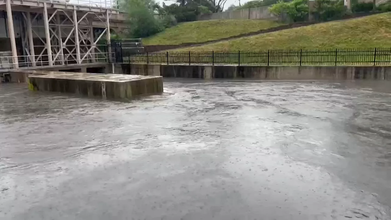 Chicago-area residents asked to delay showers, use less water ahead of severe storms