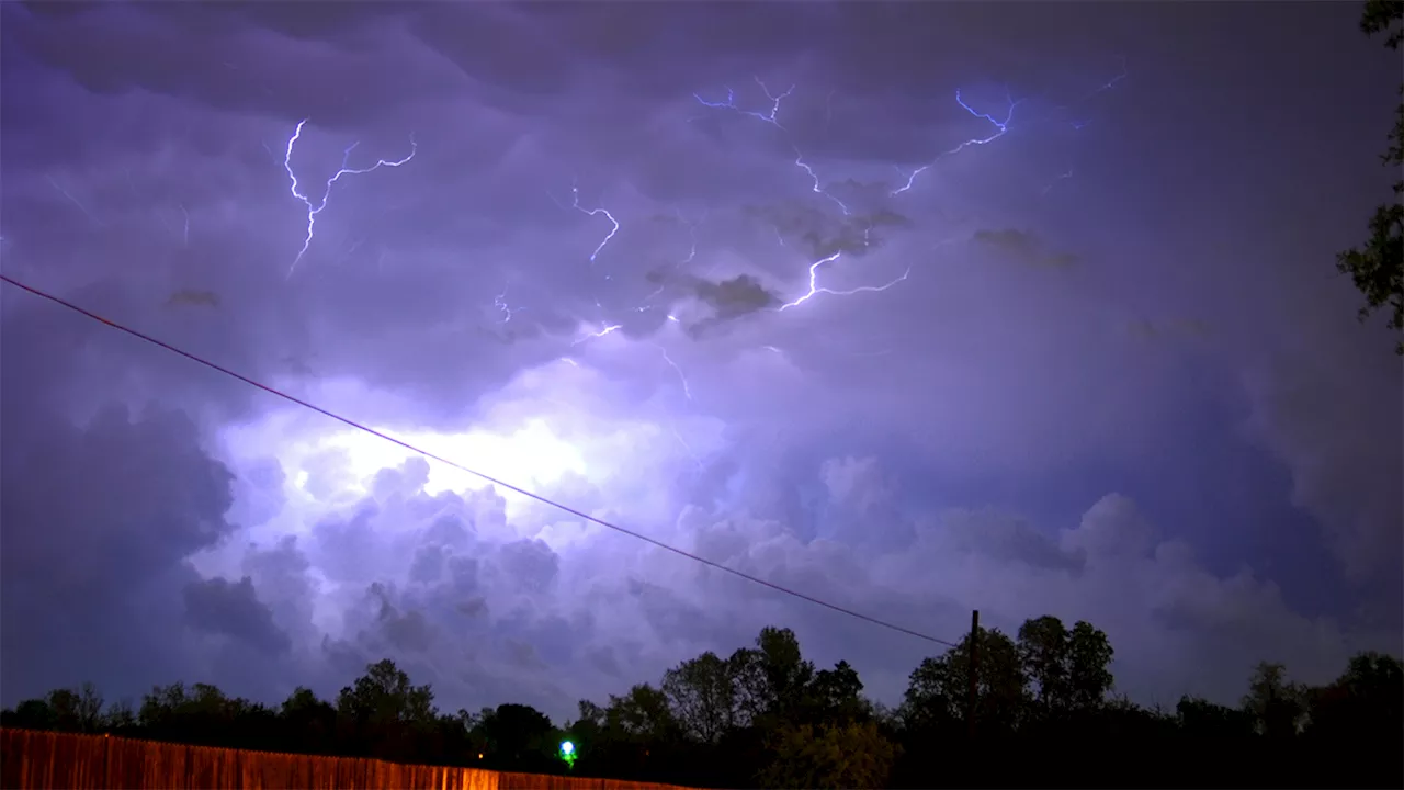 Severe weather timeline shows rounds of severe weather threats in Chicago area