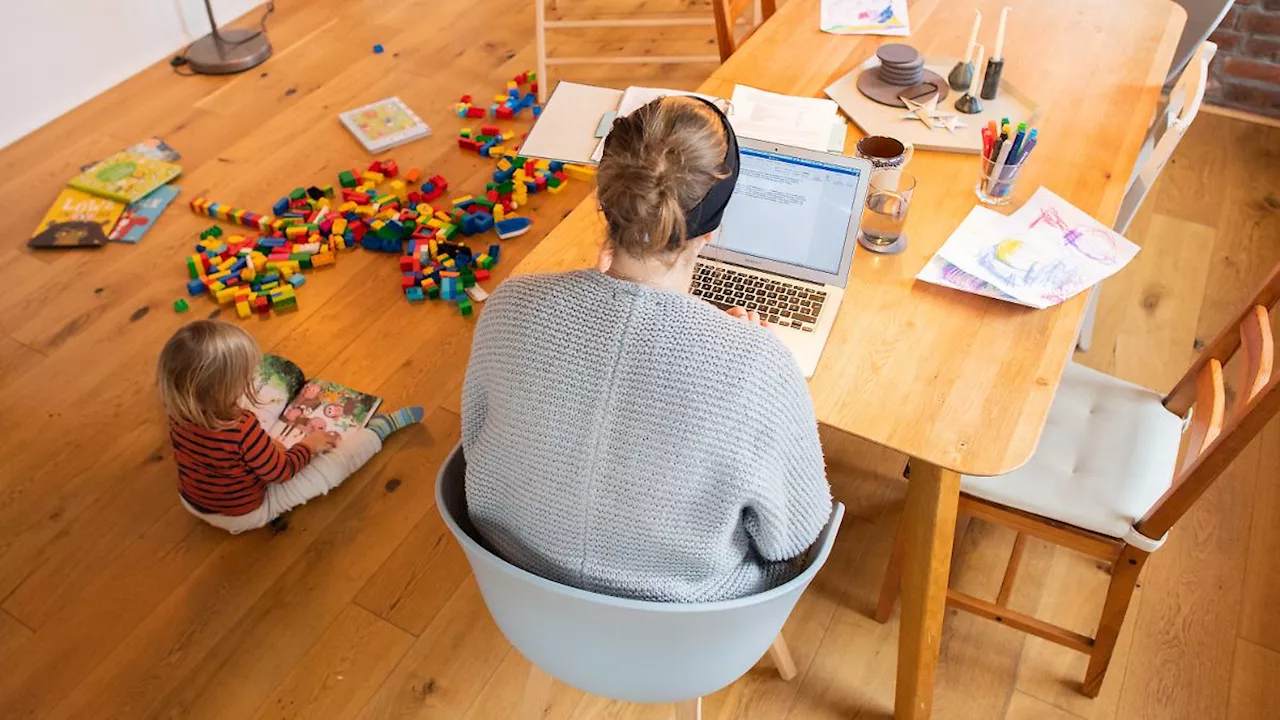 Quoten steigen nur langsam: Jede zweite Mutter von Kleinkindern ist erwerbstätig