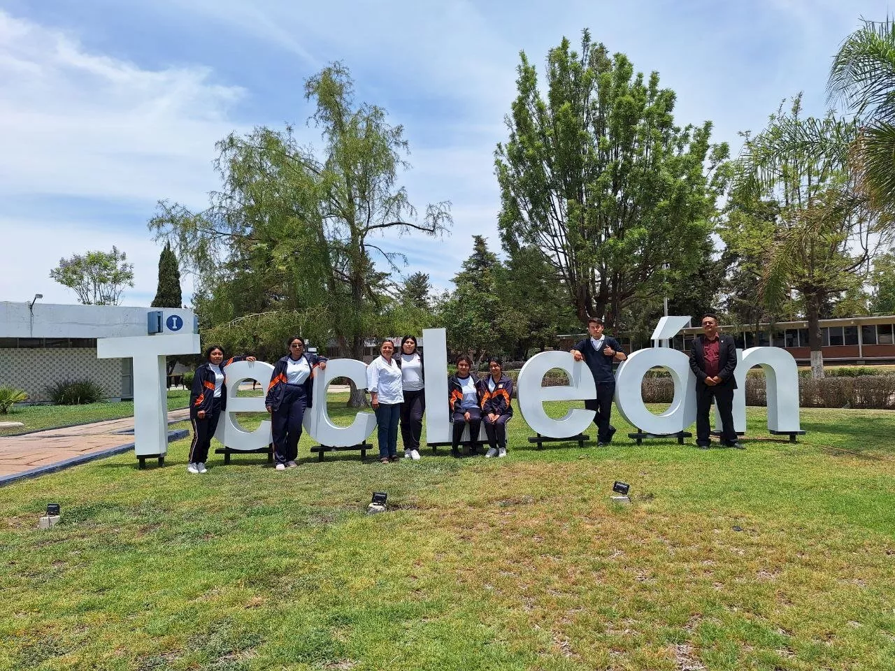 Enrique y Dulce María buscan triunfar en el Concurso de Ciencias Básicas de León