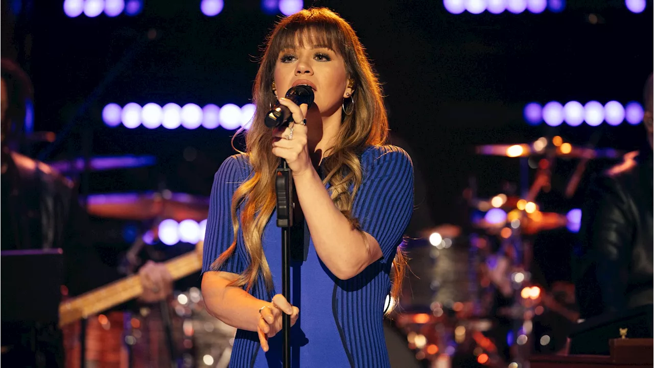 Kelly Clarkson Goes From Ballad to Belting in Moving Metallica ‘Sad But True’ Cover