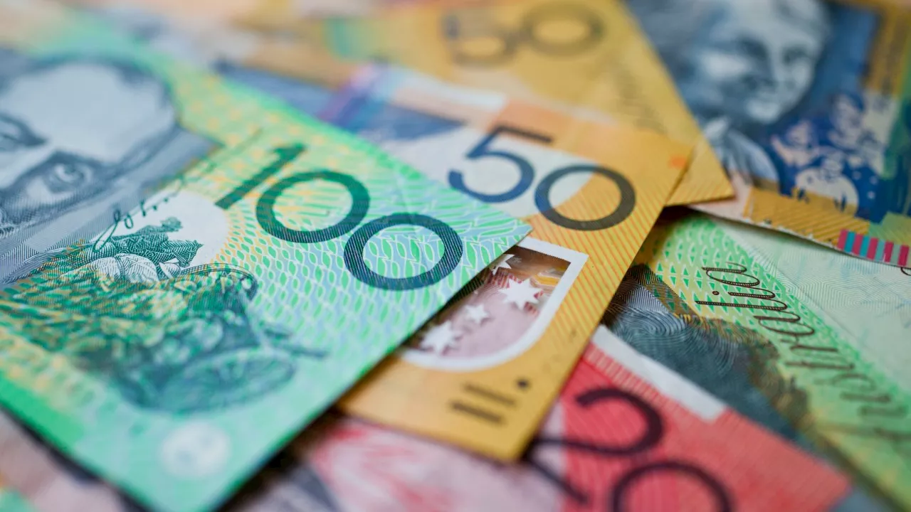 Hundreds of thousands of Aussies to benefit from one-off $400 bonus