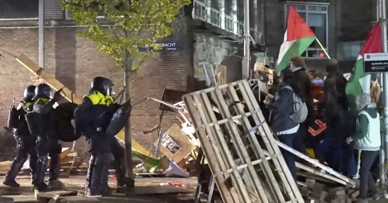 Studentprotester i Amsterdam – över 100 gripna