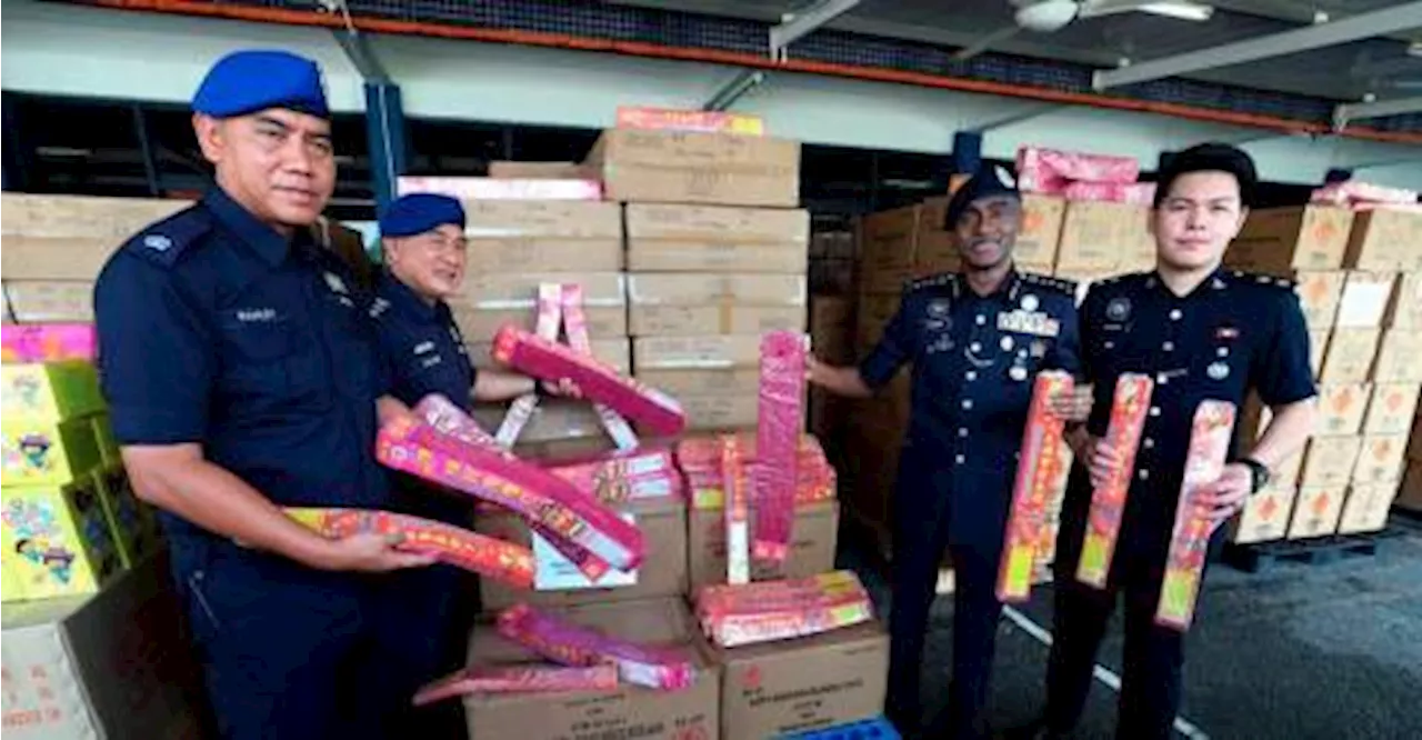 Johor cops seize firecrackers, fireworks worth RM854,000