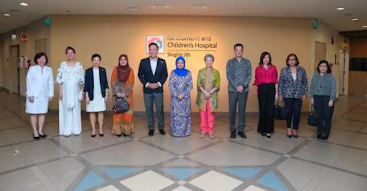 Queen visits KK Women’s and children’s hospital in Singapore