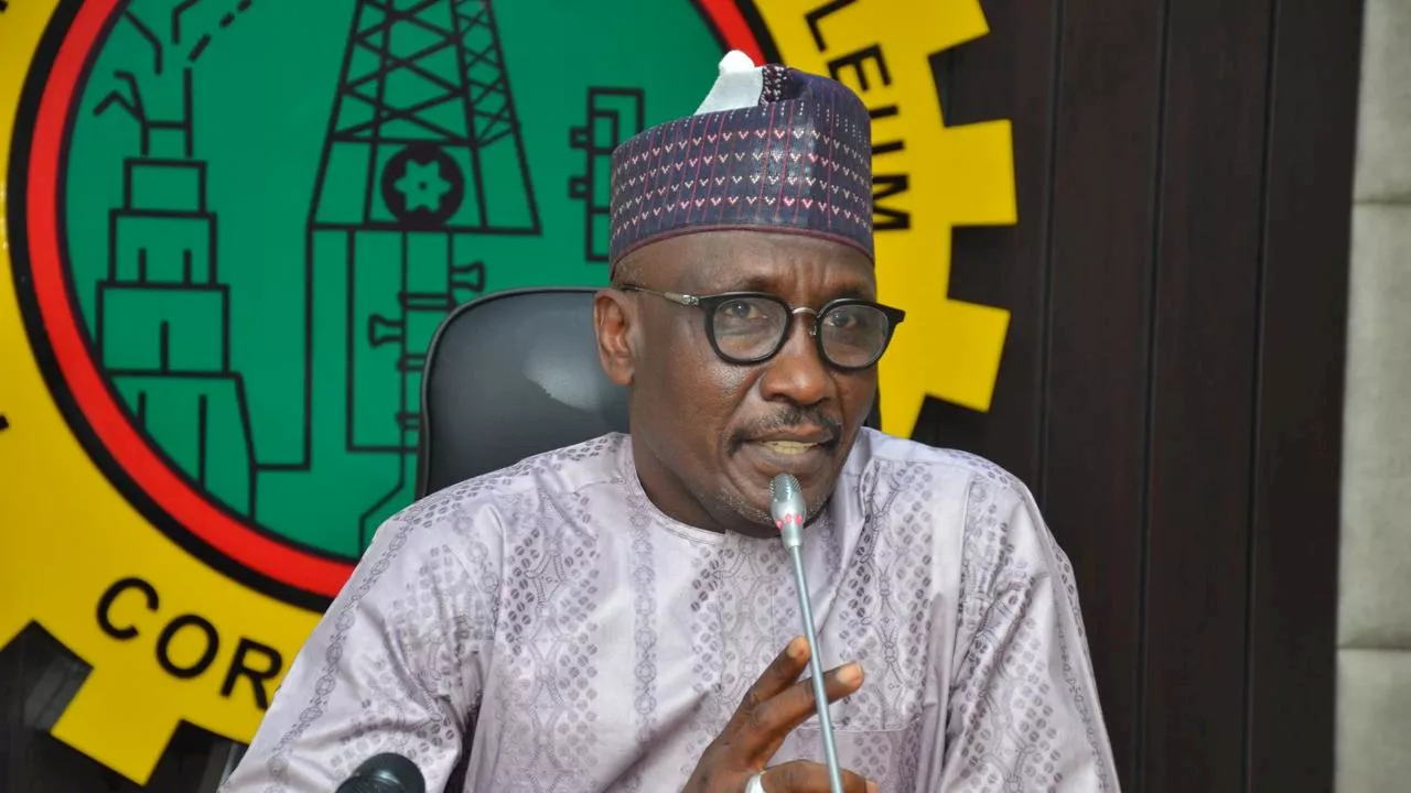 Petrol: NNPC assures consumers of 30-days sufficiency as petrol supply improves
