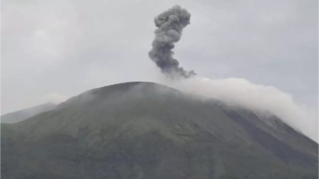 Gunung Ile Lewotolok Erupsi Setinggi 900 Meter, Menurut Pos Pengamatan