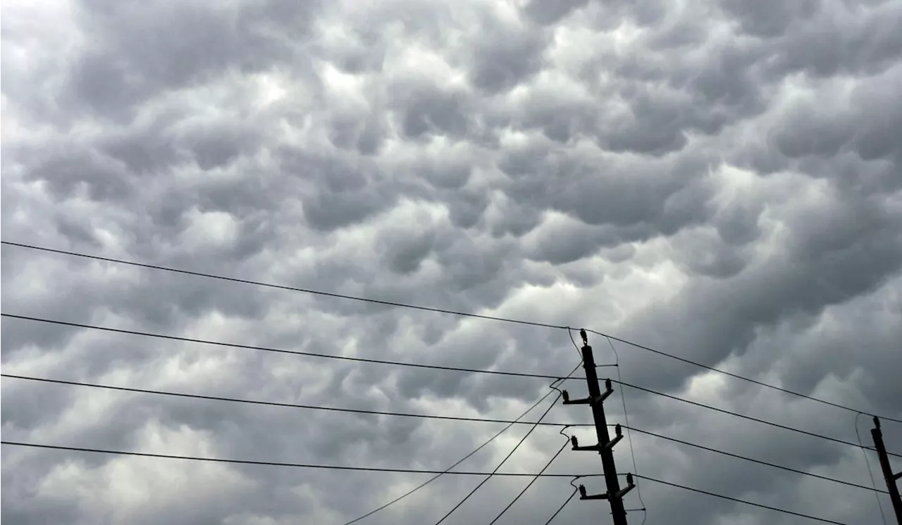 Tornado generates extensive damage to Oklahoma town and 1 death as powerful storms hit central U.S.