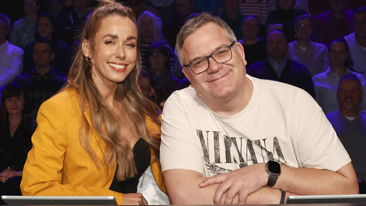 ARD: Annemarie Carpendale greift Elton während Show ins Shirt