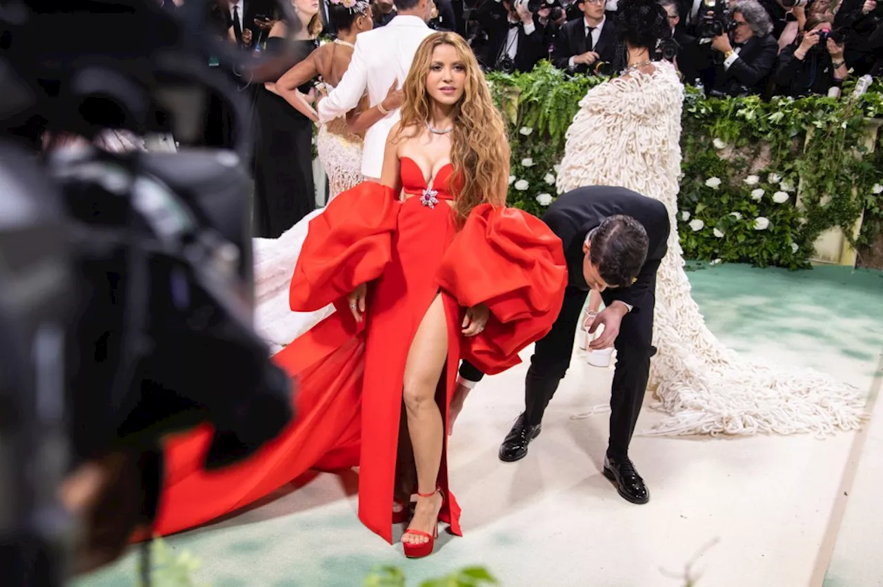 An Exclusive Look at Shakira’s Carolina Herrera Met Gala Dress