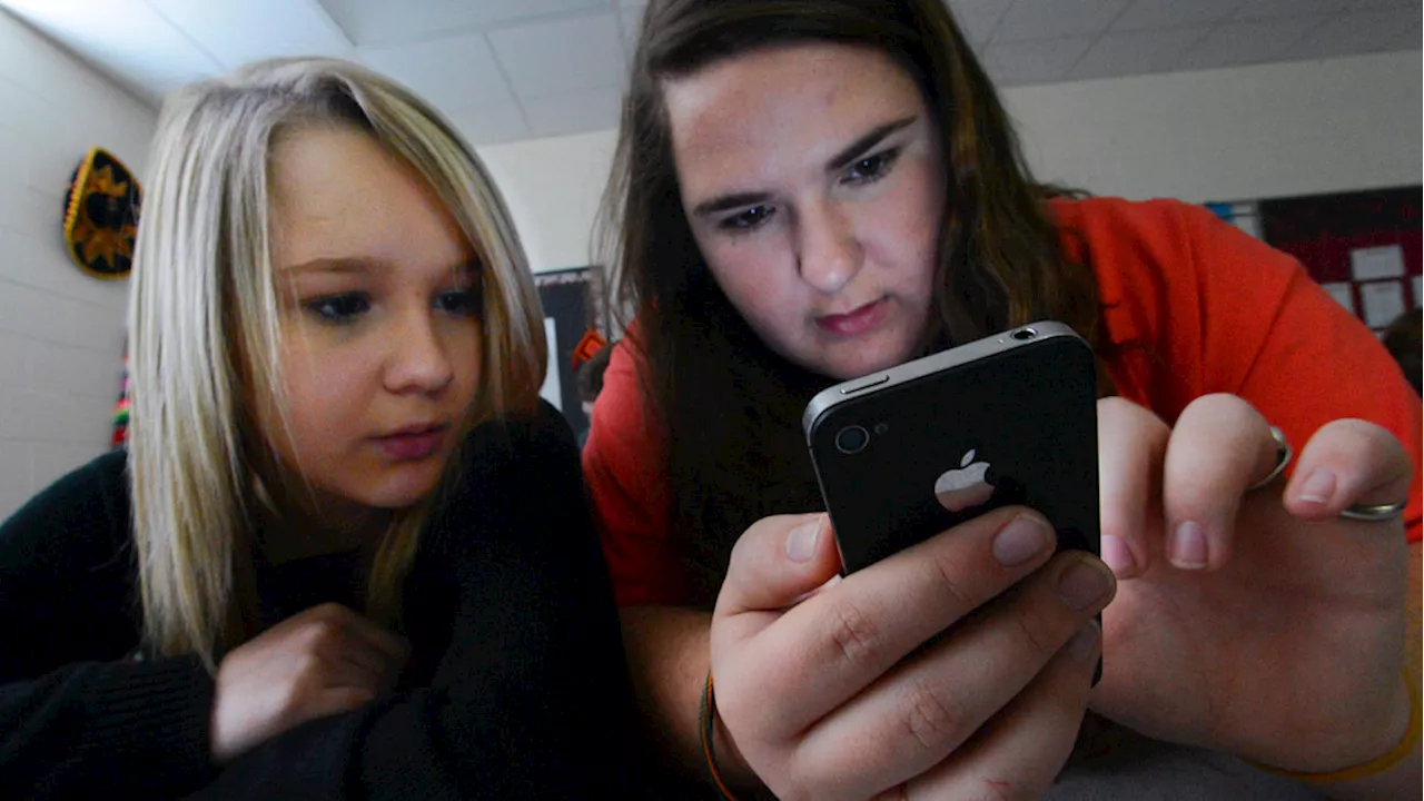 Norway's school cellphone ban boosts student grades and health: A model for US schools?