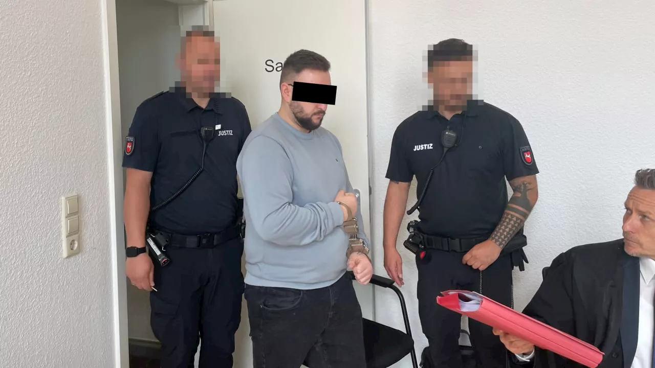 Prozess in Oldenburg: Mann soll zwei Frauen gleichzeitig vergewaltigt haben