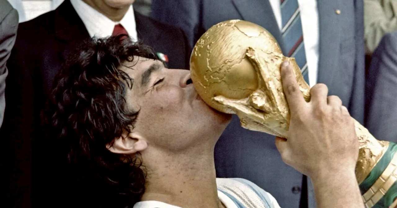 Subastarán Balón de Oro de Maradona: estuvo varias décadas desaparecido