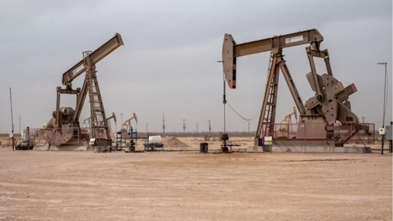 Oil price news: Oil drops with bearish U.S. stockpiles compounding weaker outlook