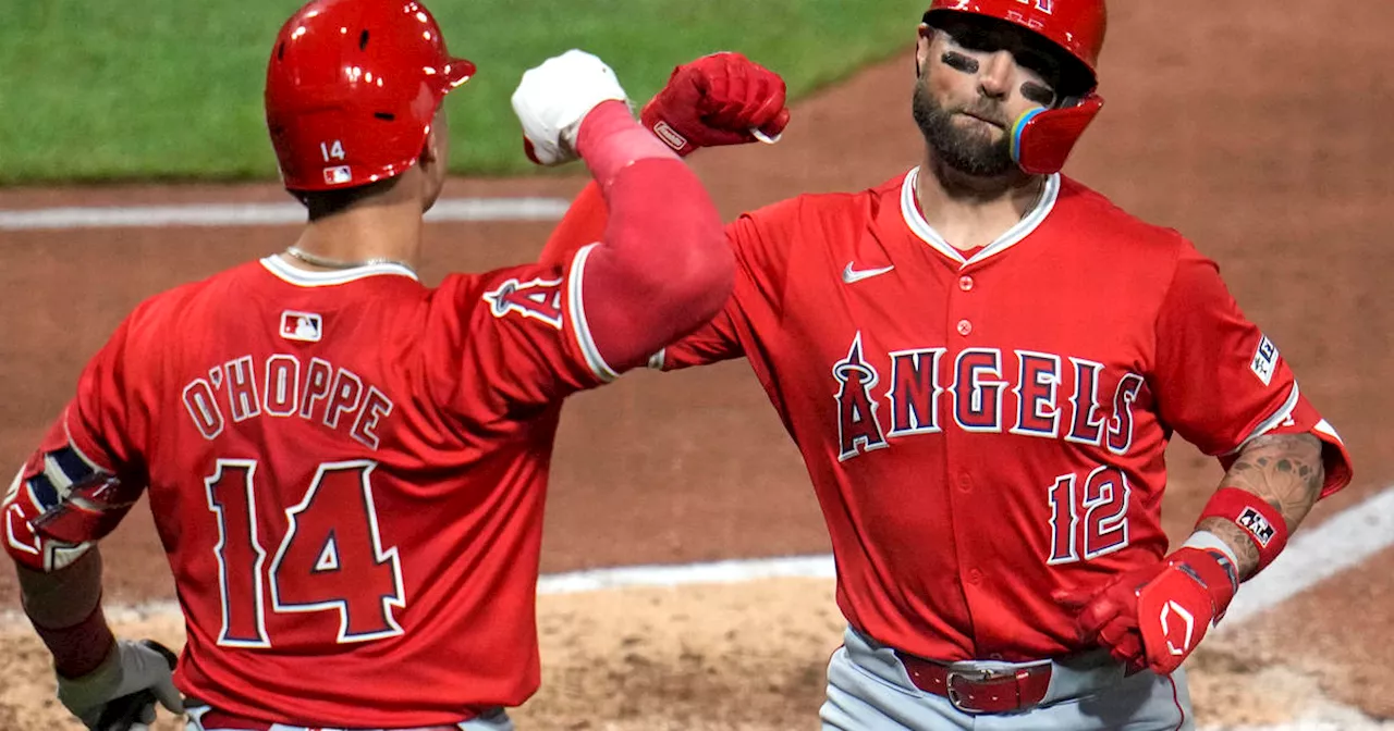 Pillar homers twice as Sandoval and the Angels beat the Pirates 9-0