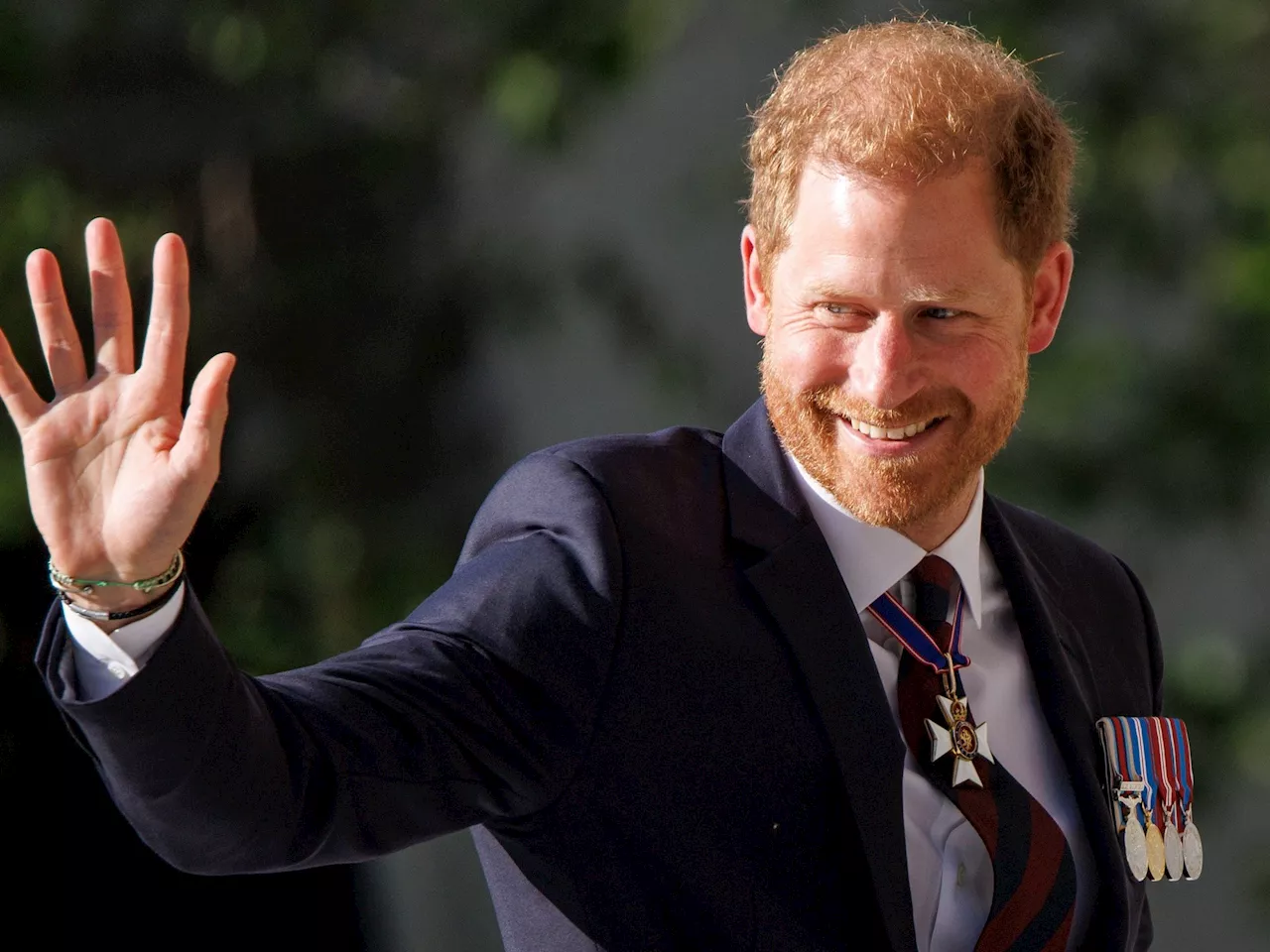 El príncipe Harry llegó a Londres pero el rey Carlos III está 'demasiado ocupado' para verlo