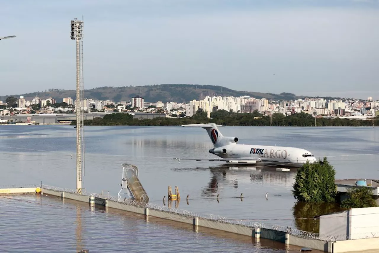 FAB abre base aérea de Canoas para voos comerciais e ajuda ao Rio Grande do Sul