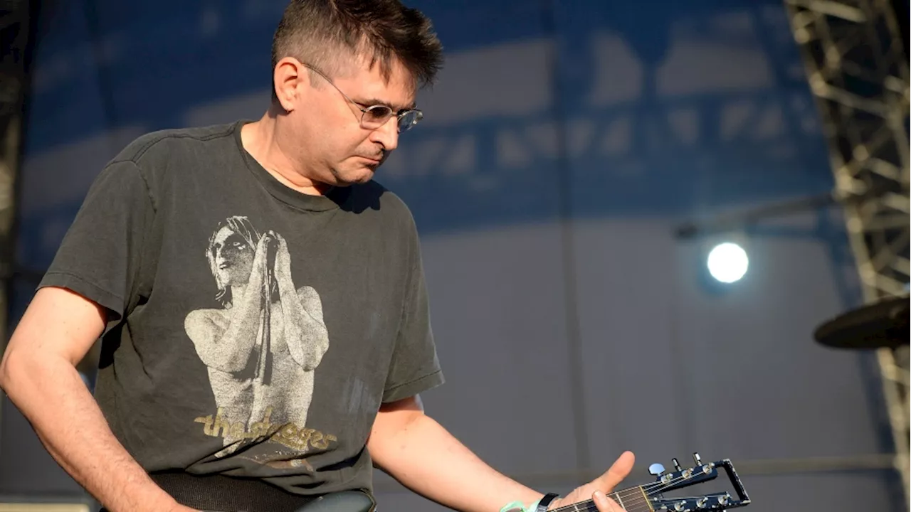 Steve Albini, legendary producer for Nirvana, the Pixies and an alternative rock pioneer, dies at 61