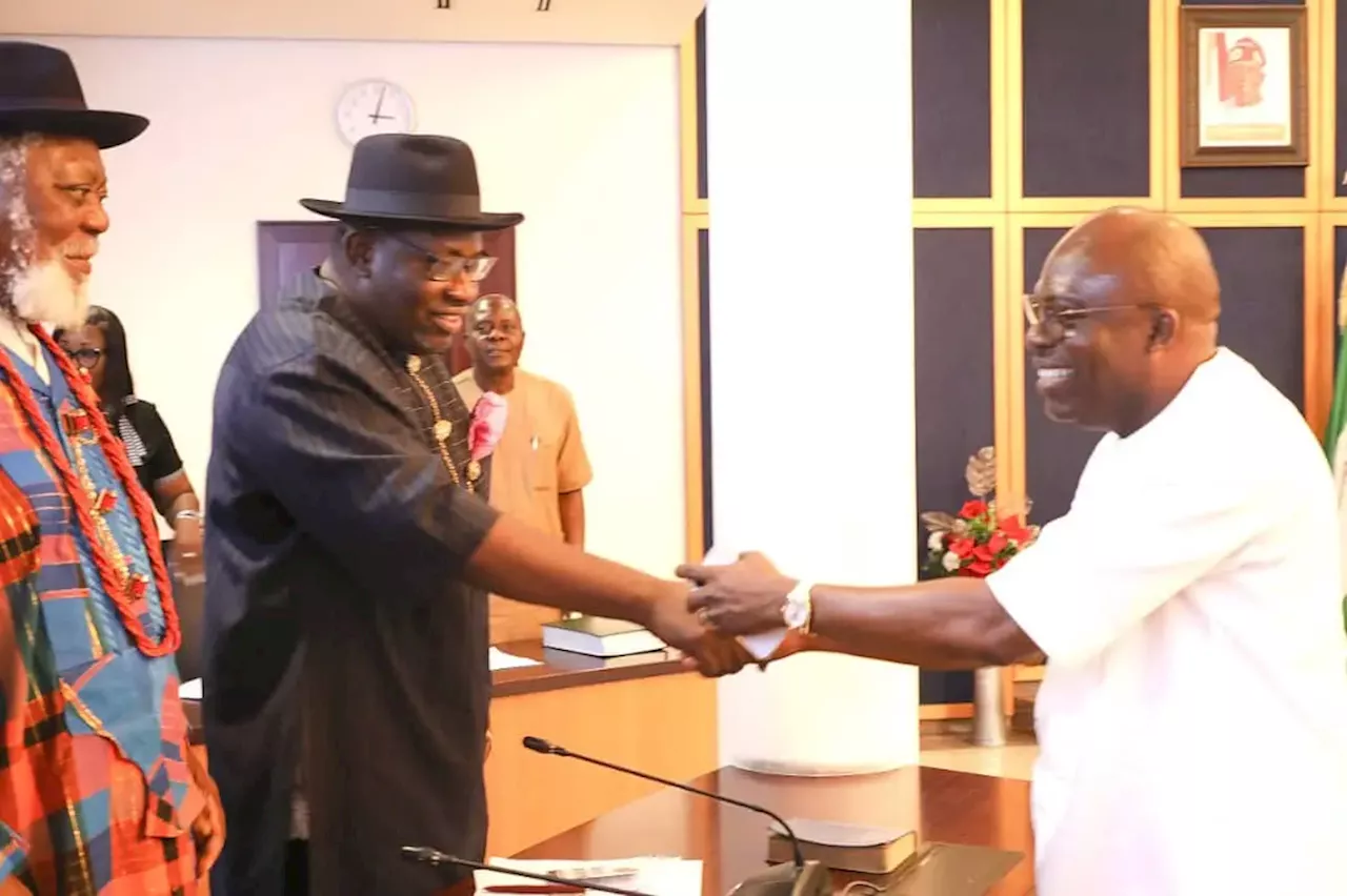 Gov Fubara: Sen Dickson Leads Bayelsa Delegation On Peace Mission