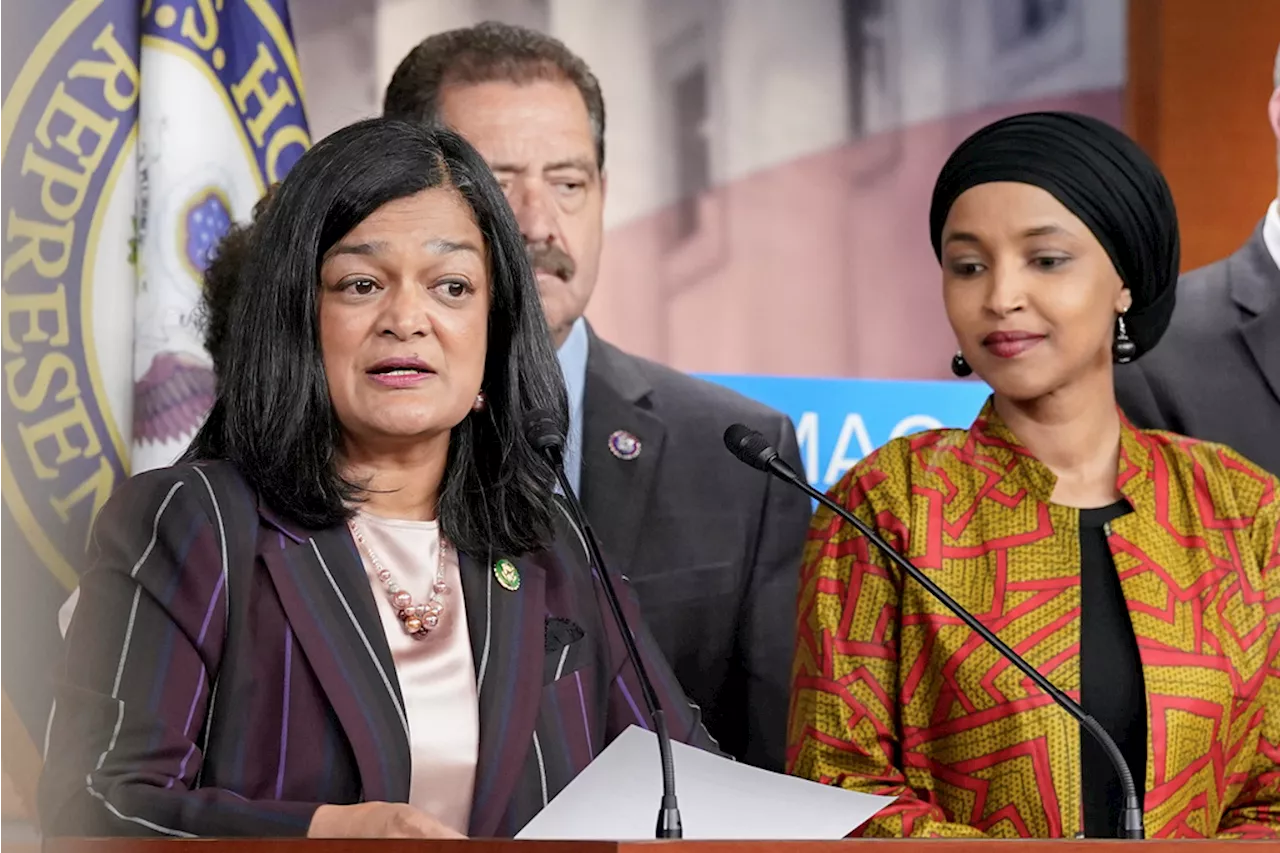 Progressive Democrats rally around Ilhan Omar in face of ‘Islamophobic’ censure resolution