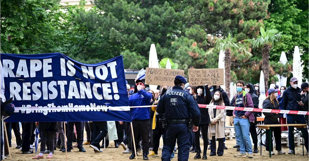 Gegendemo bei Pro-Palästina-Protestcamp am Campus der Uni Wien