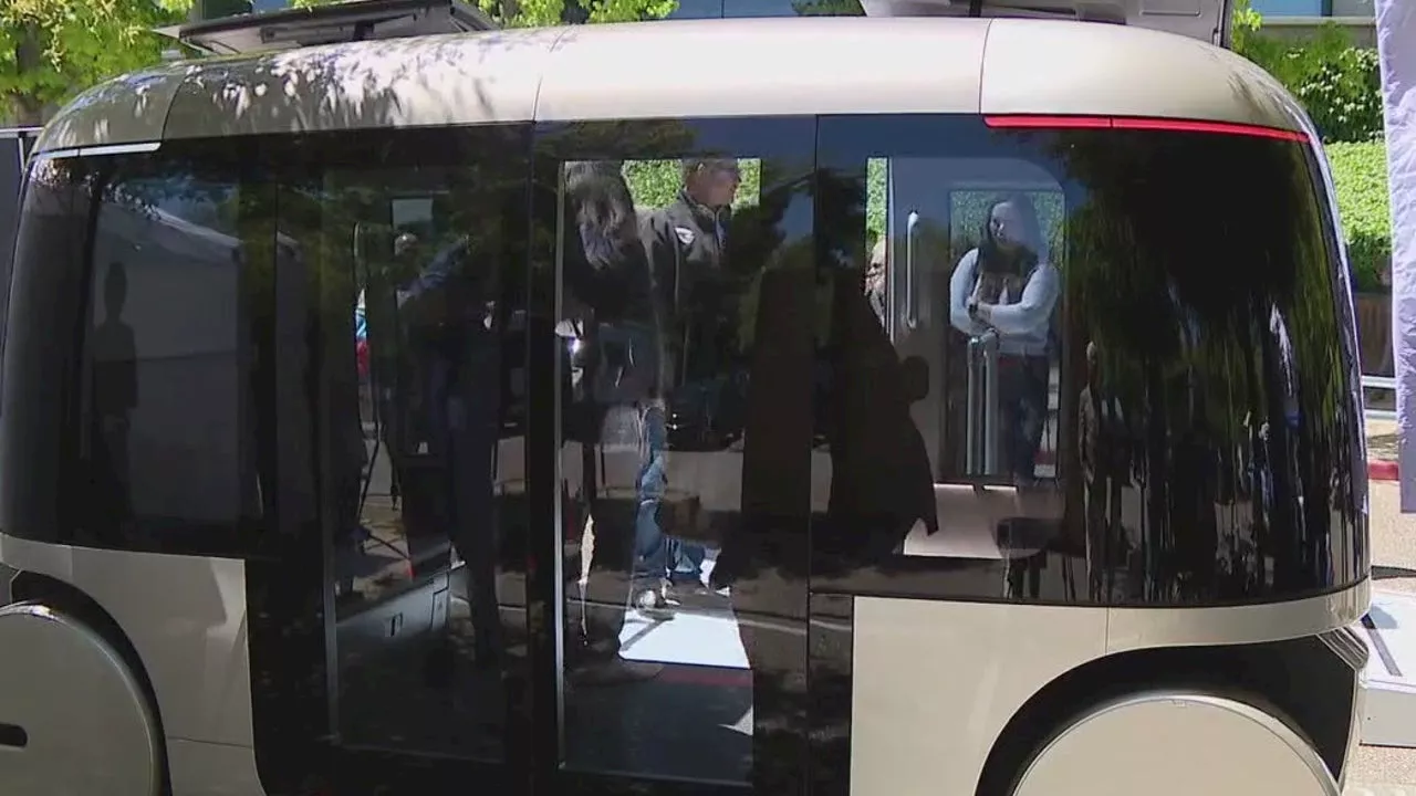 Bay Area startup touts driverless transit system as commuting solution