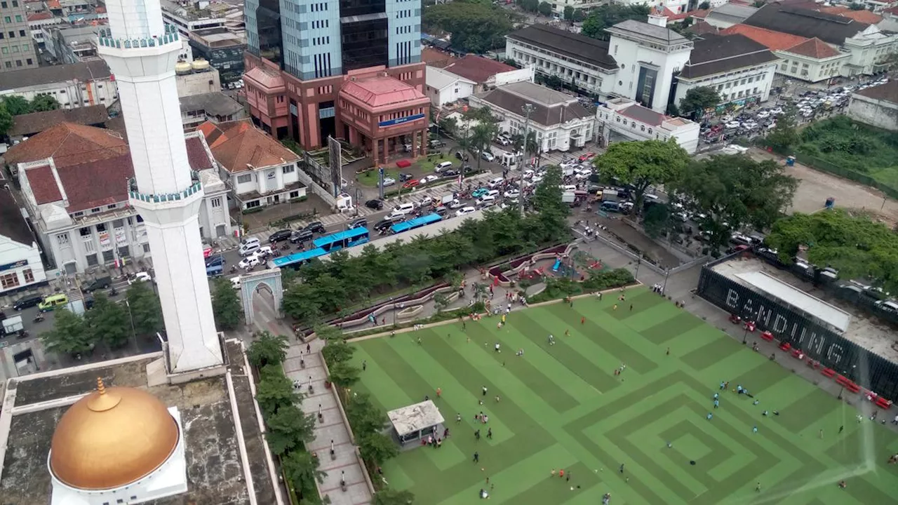 Catat, 6 Rekomendasi Kuliner Nikmat Dekat Alun-Alun Bandung