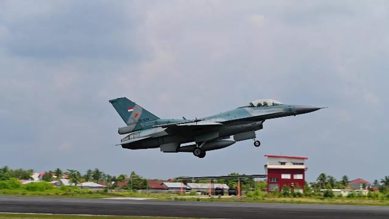 Pesawat Jet F-16 Singapura Jatuh Tak Lama Lepas Landas, Pilot Melontar dan Ini yang Terjadi