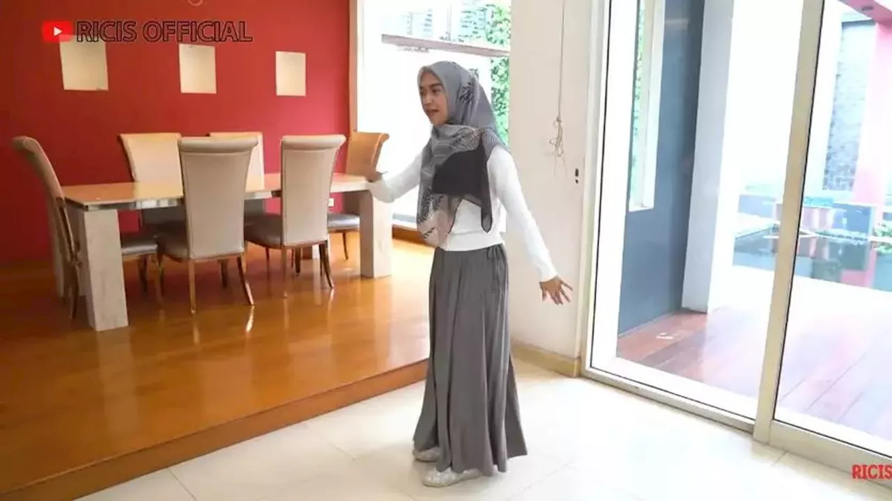 Potret Dapur Mewah di Rumah Baru Ria Ricis Setelah Resmi Bercerai, Desain Modern dengan View Kolam Renang