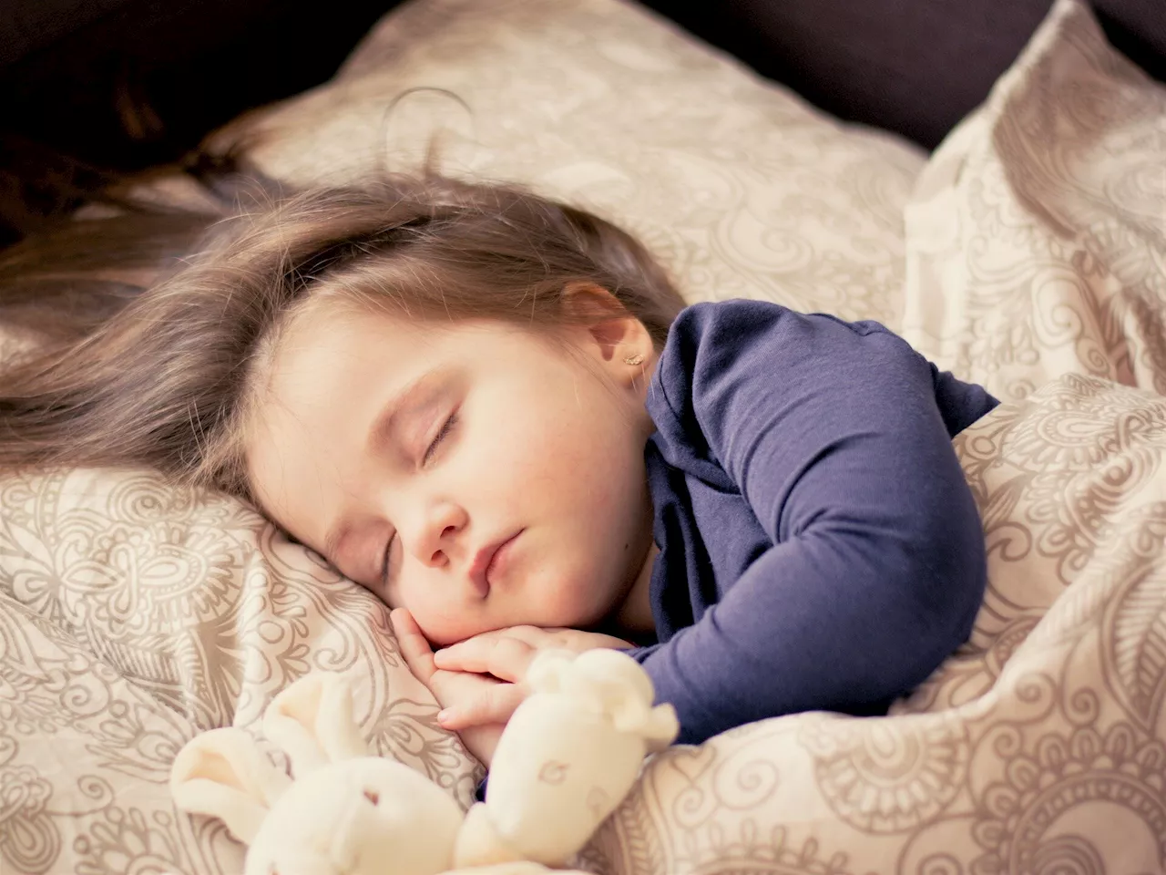 Sleep problems as a child may be associated with psychosis in young adults