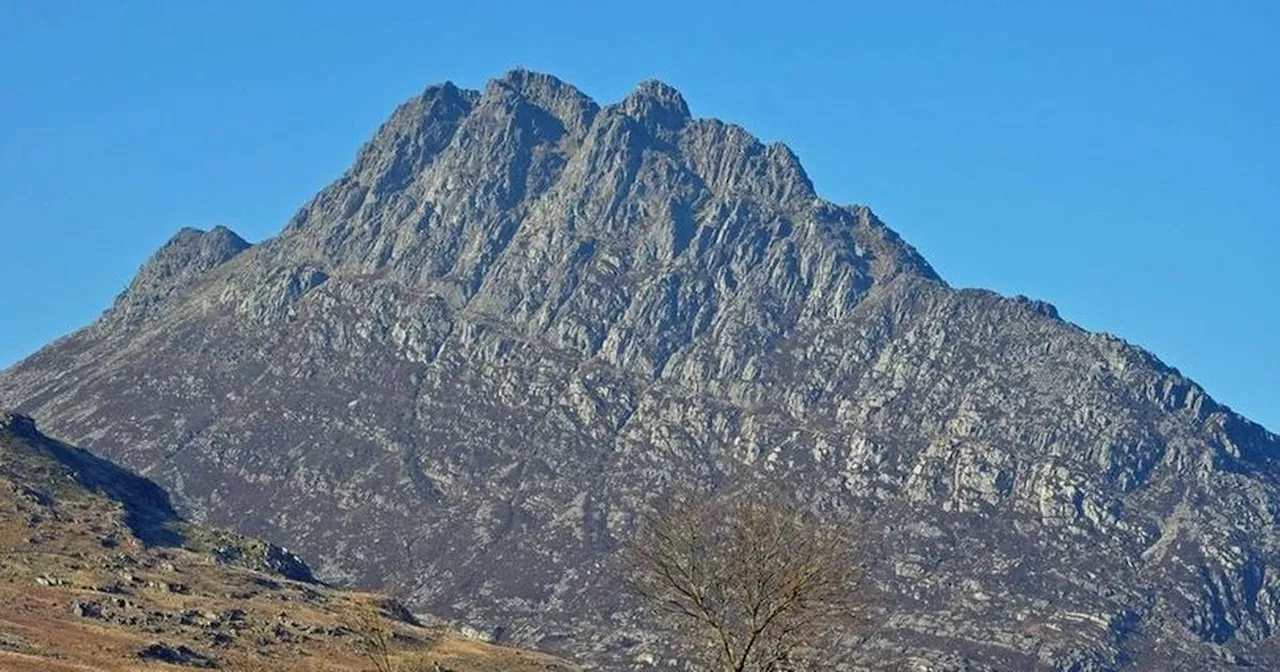 Man falls to his death in front of his brothers on Snowdonia mountain