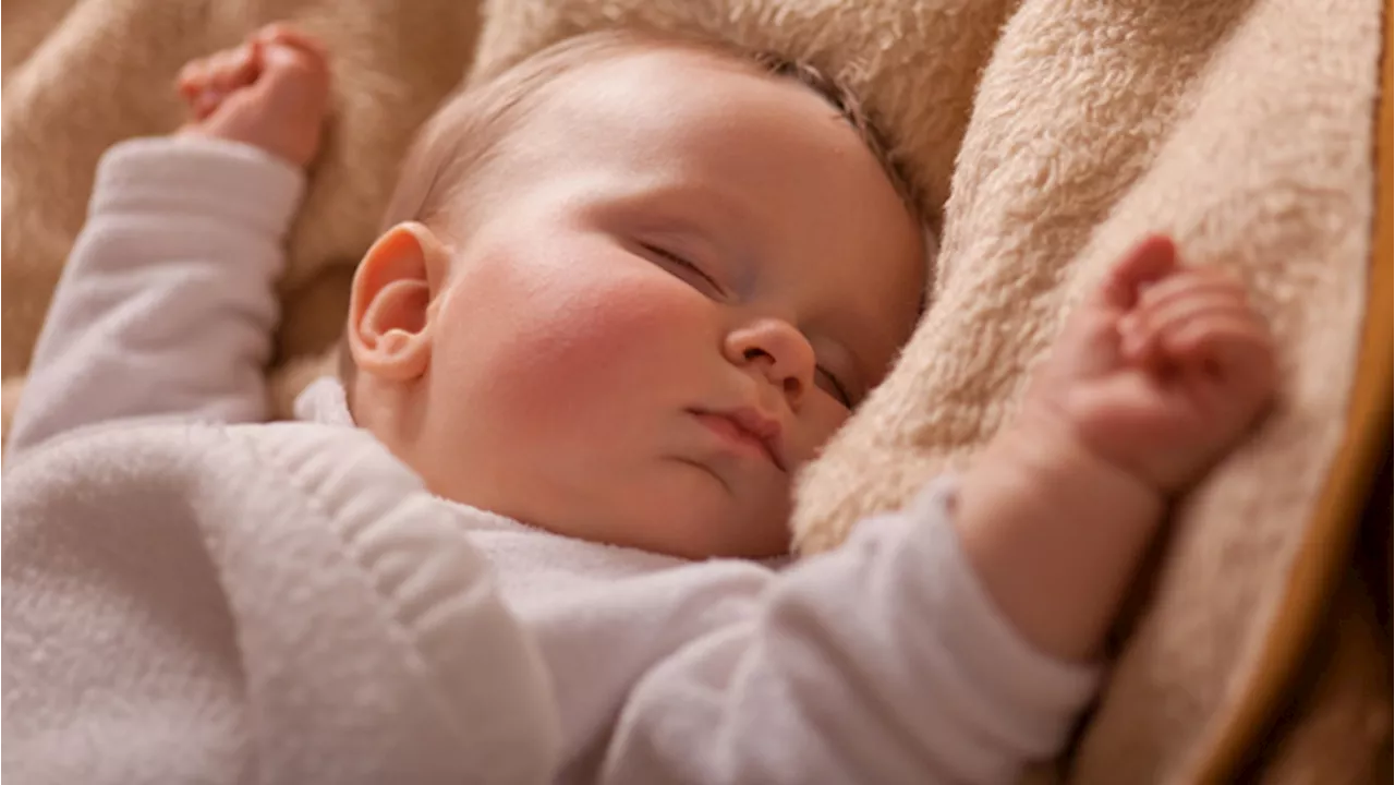 Sonno e bambini: quanto devono dormire bimbi e adolescenti?