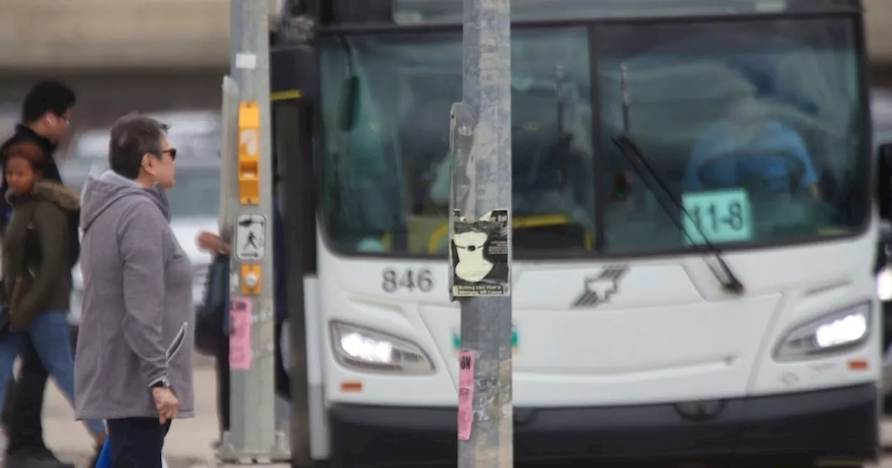 Passenger praised for standing up to knife-wielding person on Winnipeg transit bus