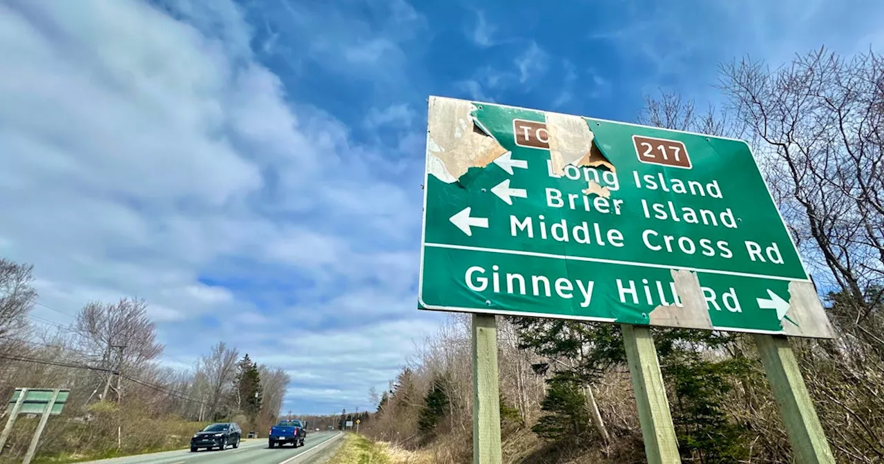 Signs of trouble: West Nova Chamber of Commerce pushing province to repair and replace damaged signs