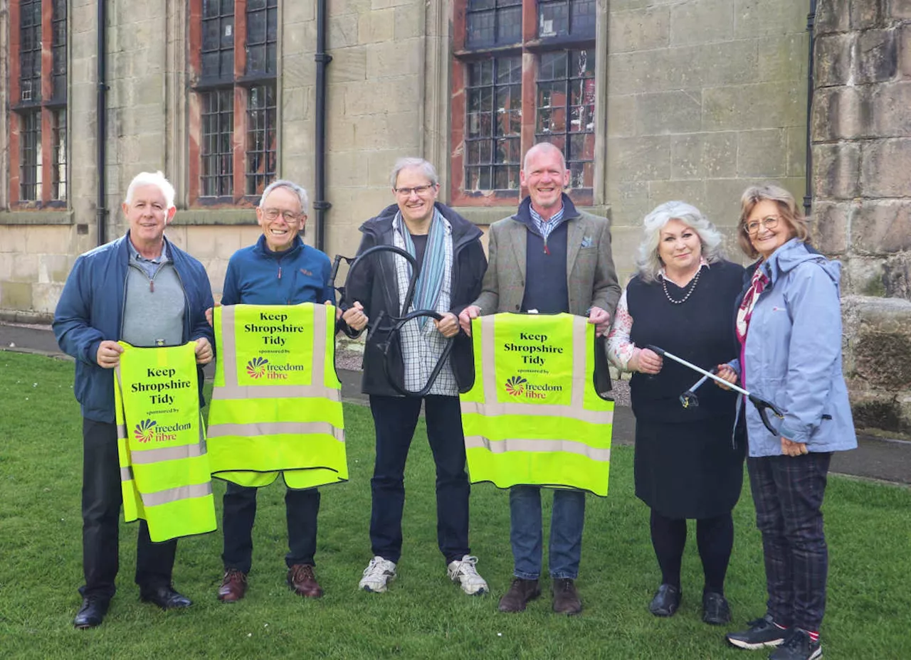 Freedom Fibre distributes litter pick kits across North Shropshire