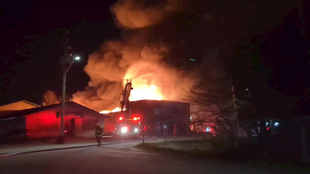 VIDEO: Massive fire rips through building in North Bay