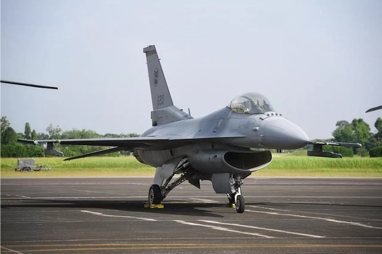 Singapore Air Force F-16 jet crashes at Tengah Air Base; pilot safe