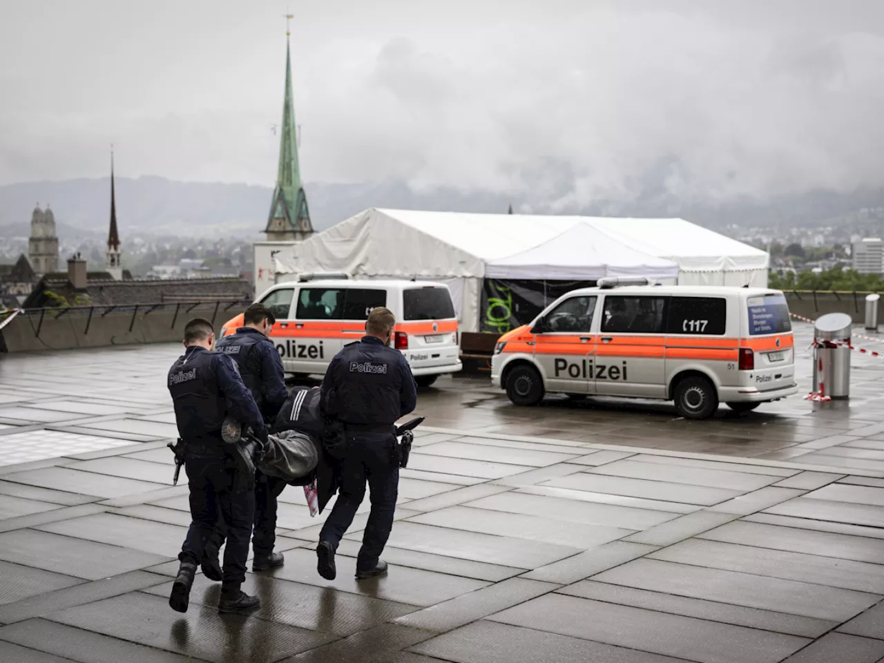 Polizei verzeigt nach Palästina-Demo 13 Frauen und 15 Männer